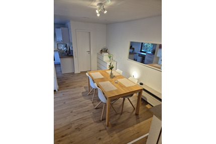 Zentrales Reihenhaus in Vallendar: 4 Zimmer, 2 Bäder, Balkon und 2 Stellplätze im eigenen Hof
