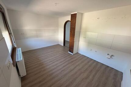 4 Zimmer Wohnung in Bischheim - 1.100,00&nbsp;EUR Kaltmiete, ca.&nbsp; 110,00&nbsp;m&sup2; in Kirchheimbolanden (PLZ: 67292)