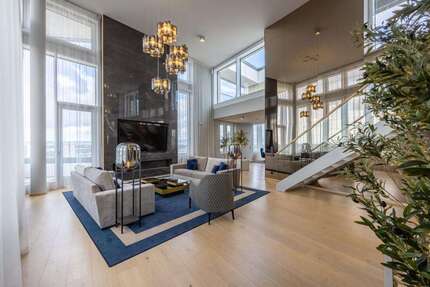 Wohnung zum Mieten in Frankfurt 9.990,00 € 350 m²