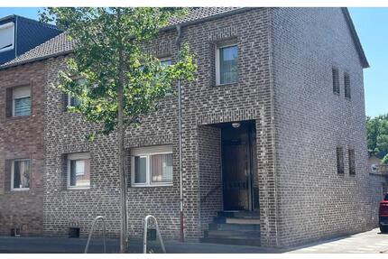 Gepflegtes Mehrgenerationenhaus mit Garten und Garage - Eschweiler