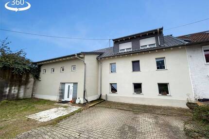 Geräumiges Einfamilienhaus mit diversen Modernisierungen und Ausbaureserve - Mettlach / Orscholz