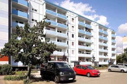 Wohnung zum Mieten in Neubrandenburg 273,00 € 62.5 m²