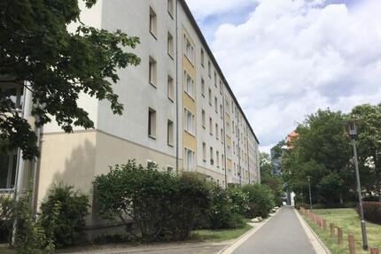 Striesen: 2-Zimmerwohnung mit separaten Räumen und nahe der Universitätsklinik - Dresden Blasewitz