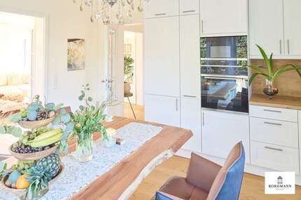 Haus zum Kaufen in Hamburg Nienstedten 2.750.000,00 € 222.16 m² - Hamburg / Nienstedten