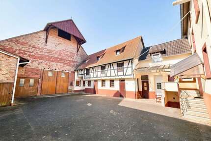 Haus zum Kaufen in Nidderau 649.000,00 € 309 m²