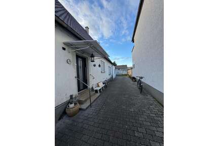 Haus zum Kaufen in Waghäusel 550.000,00 € 97.68 m²