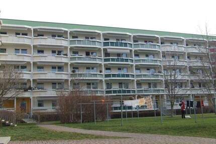 Schöne 2-RWE mit großem Balkon - 329,00&nbsp;EUR Kaltmiete, ca.&nbsp; 54,70&nbsp;m&sup2;&nbsp;Wohnfl&auml;che in Bautzen (PLZ: 02625)