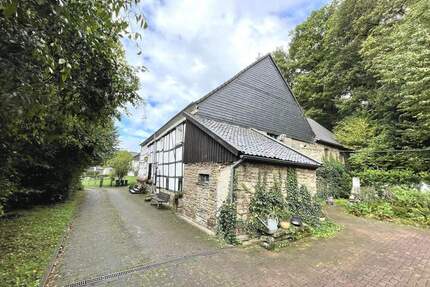 Wohnen mit Geschichte - Denkmalgeschütztes Zweifamilienhaus in Niedersprockhövel