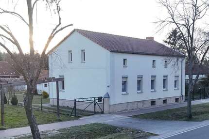 Haus zum Kaufen in Golzow 130.000,00 € 125.67 m²