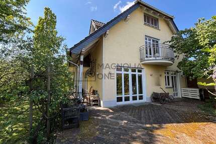 Haus zum Kaufen in Düsseldorf 1.595.000,00 € 283.13 m²