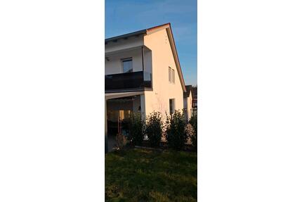 Großzügiges Einfamilienhaus zum Wohlfühlen - Sankt Ingbert