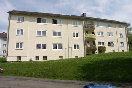 freiwerdende 3 ZKB Wohnung mit Balkon in Hess. Lichtenau ( HELI-IT32-2R ) - Hessisch Lichtenau