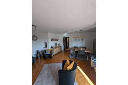 Moderne vollmöblierte Wohnung in Kaarst, Tiefgaragenplatz