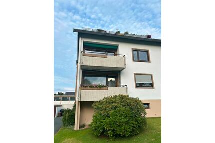 Helle 3-Zimmer Wohnung, gut geschnitten, gute Lage, 2. Etage - Münchberg