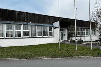 Großzügiges Büro- oder Verwaltungsgebäude in Grub am Forst Ortsteil - Grub a.Forst Zeickhorn