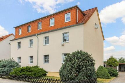 Sonnige 4-Zimmer Wohnung in Arnstadt mit Garage, Carport + Garten