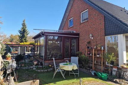 Einfamilienhaus + Keller mit schönen Garten und Pool - Berlin Marzahn-Hellersdorf