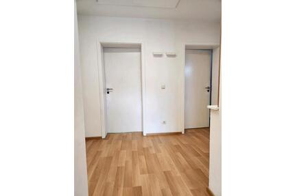 Wohnung in Trostberg - 830,00&nbsp;EUR Kaltmiete, ca.&nbsp; 72,00&nbsp;m&sup2; in Trostberg (PLZ: 83308)