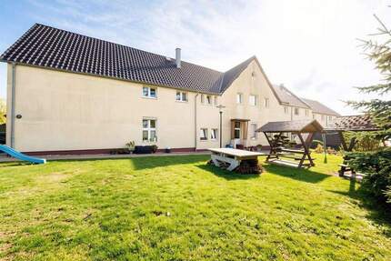 Substanzstarkes Mehrfamilienhaus mit großem Grundstück im wirtschaftsstarken Raum Leipzig-Halle - Bad Dürrenberg