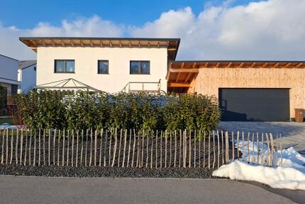 Attraktives, freistehendes Einfamilienhaus mit großem Garten - Fürstenzell