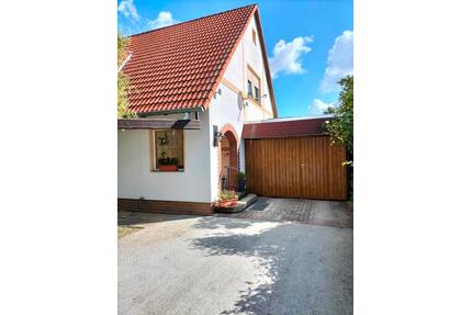 Biete Einfamilienhaus - 310.000,00&nbsp;EUR Kaufpreis, ca.&nbsp; 180,00&nbsp;m&sup2; in Großräschen (PLZ: 01983)