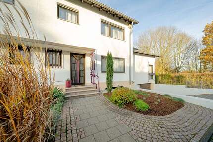 Haus zum Kaufen in Wesseling 735.000,00 € 198 m²