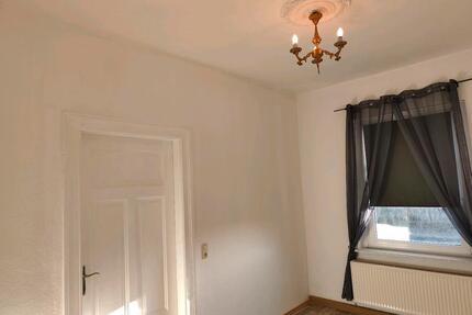 3 Raumwohnung, Einbauküche, Wanne, Garten - Staßfurt Atzendorf