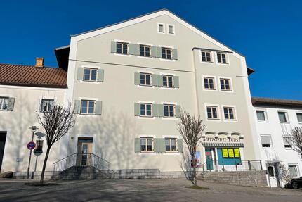 Schöne, neu renovierte 2 Zimmerwohnung im 1.OG - Kirchberg im Wald