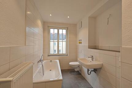 Drei Zimmer mit großem Balkon...! - Dessau-Roßlau Brambach