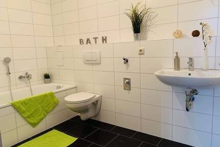 Familien aufgepasst - geräumige 4-Raum-Wohnung in zentraler Jahnsdorfer Lage - Jahnsdorf/Erzgeb.