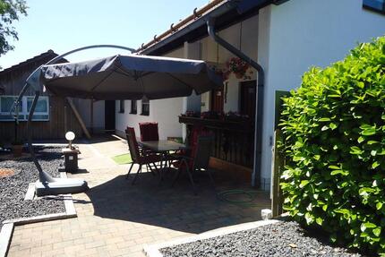 Mehrgenerationenhaus - 750.000,00&nbsp;EUR Kaufpreis, ca.&nbsp; 264,00&nbsp;m&sup2; in Hohenstein (PLZ: 72531)