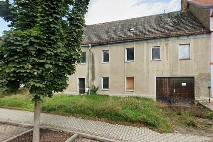 4-FAMILIENHAUS & ARBEITSVERTRAG HAUS +GARAGE AirB&B MONTEURZIMMER - Hohenmölsen