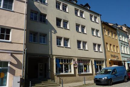 4-Raum-Wohnung auf dem Markt - 463,00&nbsp;EUR Kaltmiete, ca.&nbsp; 70,00&nbsp;m&sup2; in Bad Lobenstein (PLZ: 07356)