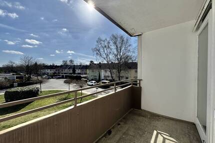 Helle 3-Zimmer-Wohnung mit Balkon und Tiefgaragenstellplatz in Quickborn