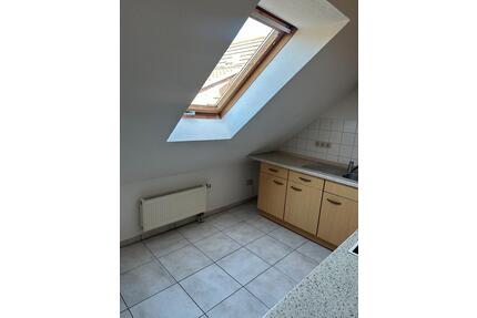 Dachgeschosswohnung - 475,00&nbsp;EUR Kaltmiete, ca.&nbsp; 50,00&nbsp;m&sup2; in Niederfischbach (PLZ: 57572)