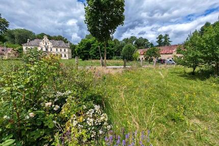 Nebengebäude vom Schloss Rietzneuendorf mit 7000 qm Land - Schönwald