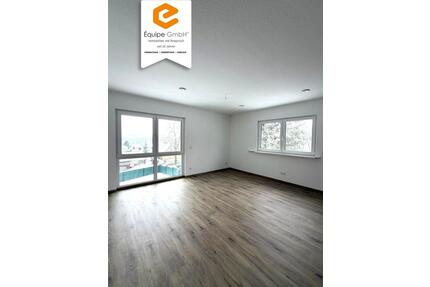 Idyllisch gelegene 4-Raumwohnung im Zweifamilienhaus mit großer Terrasse wartet auf Sie! - Bannewitz