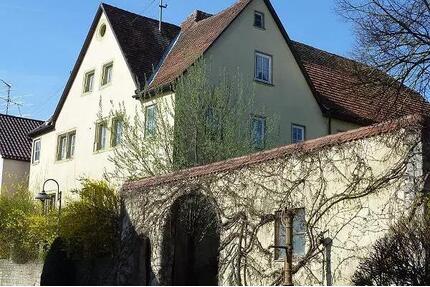 Historisches Wohngebäude mit Nebengebäuden - Weikersheim