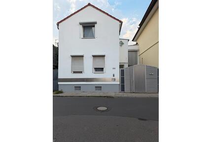 Haus zu verkaufen - 510.000,00&nbsp;EUR Kaufpreis, ca.&nbsp; 165,00&nbsp;m&sup2; in Ludwigshafen am Rhein (PLZ: 67063) Ludwigshafen-Hemshof