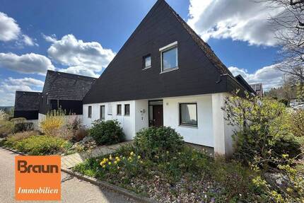 Attraktives 1-2 Familienwohnhaus in ruhiger, naturnaher Wohnlage von St. Georgen - Sankt Georgen im Schwarzwald Stadtgebiet