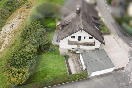 Gepflegte Doppelhaushälfte in ruhiger Lage - Altdorf