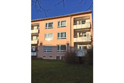 Helle 3-Zimmer-Wohnung mit Balkon und Tageslichtbad - Korbach