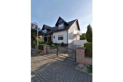 Einfamilienhaus mit Einliegerwohnung und Keller - Erxleben