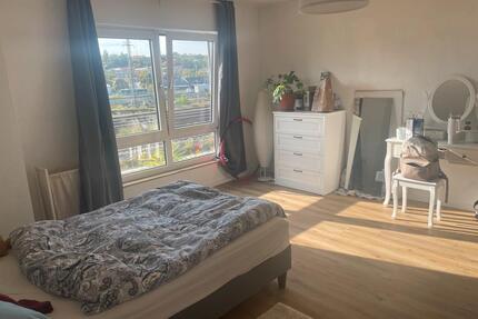 Großes & helles Zimmer mit Balkon in der Neustadt - Mainz