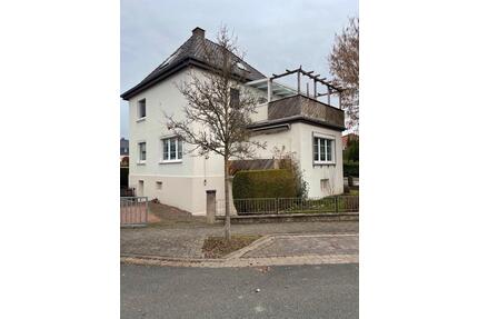 Zweifamilienhaus, Haus - 260.000,00&nbsp;EUR Kaufpreis, ca.&nbsp; 144,00&nbsp;m&sup2; in Bad Münder am Deister (PLZ: 31848)