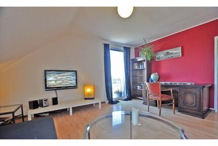 Möbliert furnished - Gemütliche Dachgeschoss Wohnung - innenstadtnah - Düsseldorf Oberbilk