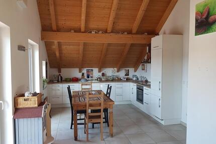 Helle 3 Zi. Whg. mit Balkon im DG in St. Wolfgang - Dorfen