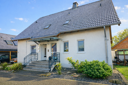 Haus zum Kaufen in Gierschnach 399.000,00 € 262 m²