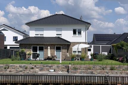 Modernes Einfamilienhaus am Kanal in der Nähe zum Spieksee - Rhede (Ems)