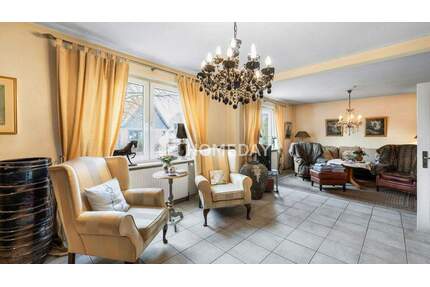 Raumwunder in ruhiger Lage - Großzügiges Haus mit Potenzial und grünem Rückzugsort - Rotenburg